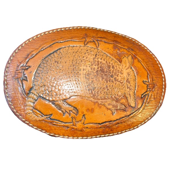 Vintage TONY LAMA Belt Buckle Tooled Leather Armadillo USA Cowboy Oval Unique - Picture 1 of 7